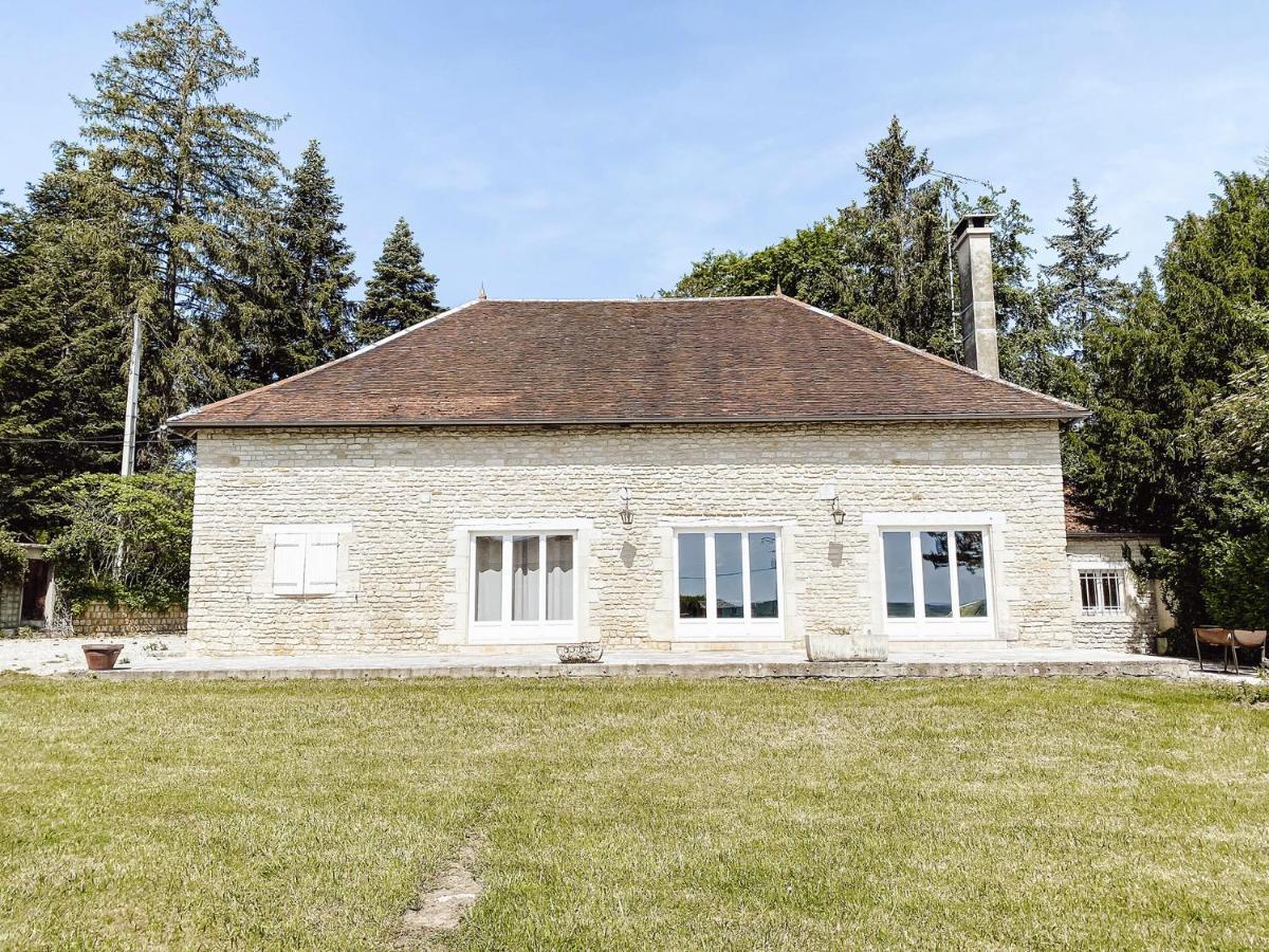 Le Val Suzenay Pensionat Vendeuvre-sur-Barse Exteriör bild